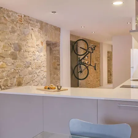 Flateli - Plaça Catalunya 22 Girona